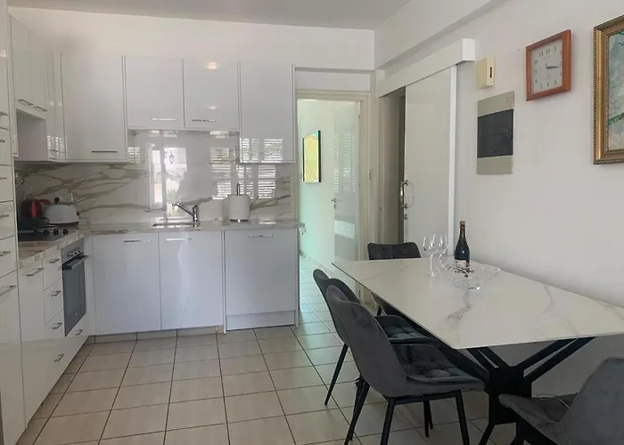 Sunny Coast Paralimni