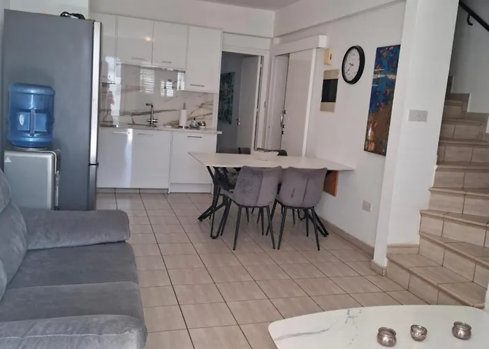 Sunny Coast 아파트