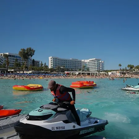 Sunny Coast Apartment