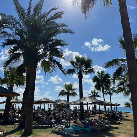 Sunny Coast Апартаменты