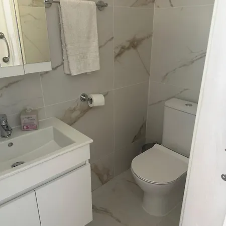 Sunny Coast Apartman *